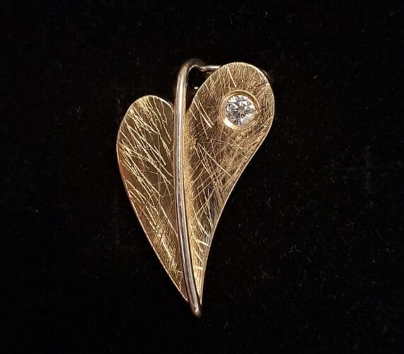 amfora edelsmid atelier geelouden hanger labgrown diamant